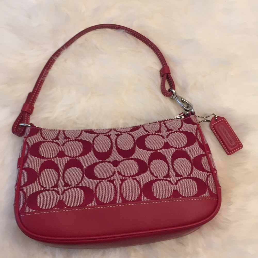 Coach wristlet🌹